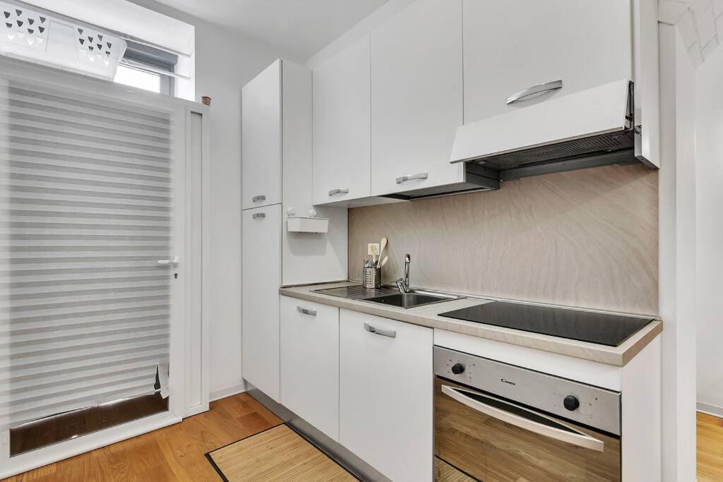 Alessia'S Flat - San Luigi Apartment Milan Bagian luar foto