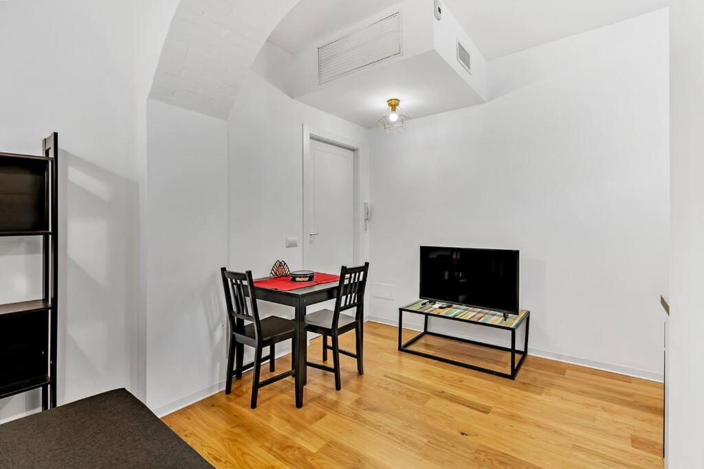 Alessia'S Flat - San Luigi Apartment Milan Bagian luar foto