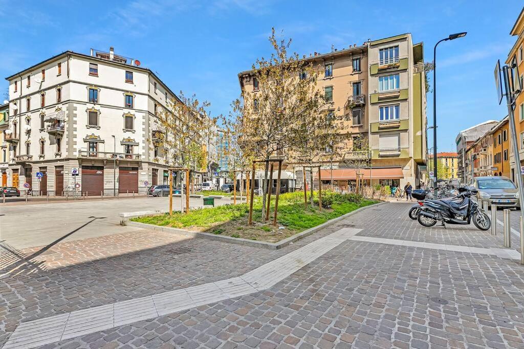 Alessia'S Flat - San Luigi Apartment Milan Bagian luar foto